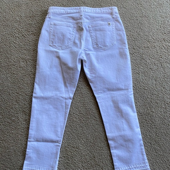 NWOT Joes Distressed White Capris - Picture 3 of 8